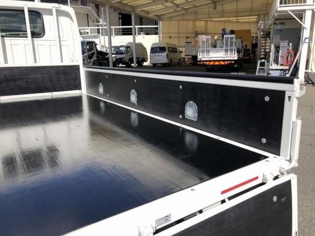 ISUZU ELF 2025 Image 31