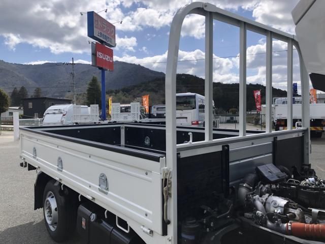 ISUZU ELF 2025 Image 31