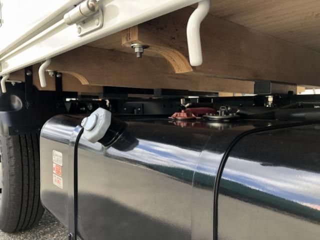 ISUZU ELF 2025 Image 31