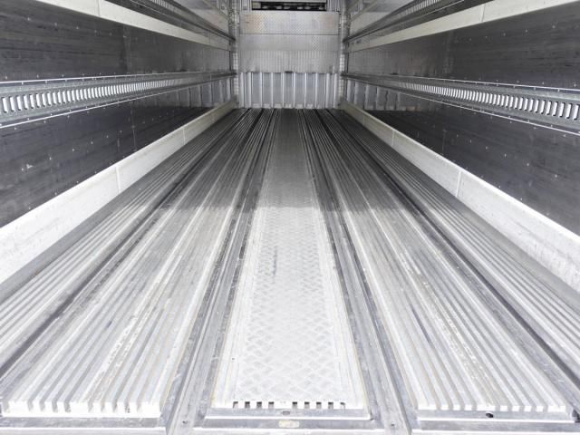 MITSUBISHI FUSOU SUPER GREAT 2010 Image 31