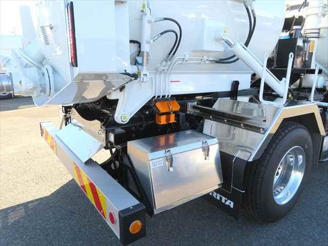 MITSUBISHI FUSOU FIGHTER 2025 Image 31