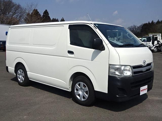 TOYOTA HIACE 2013 Image 31