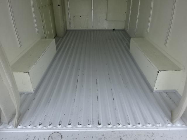 TOYOTA HIACE 2013 Image 31