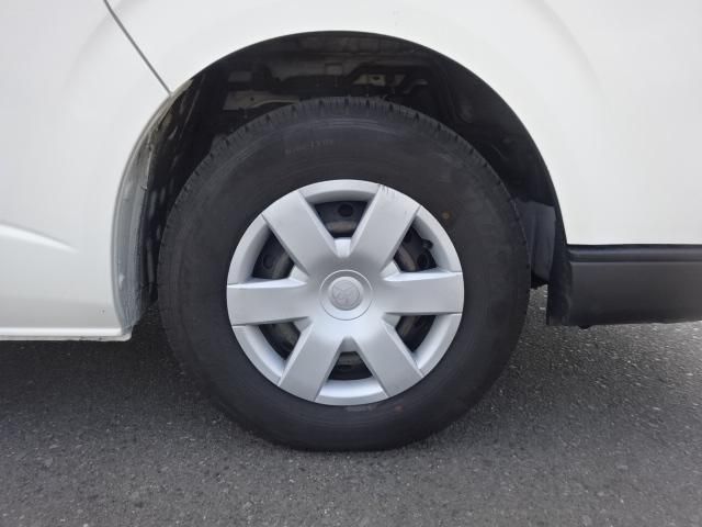 TOYOTA HIACE 2013 Image 31