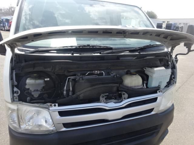 TOYOTA HIACE 2013 Image 31