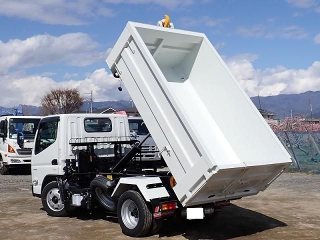 MITSUBISHI CANTER 2024 Image 31