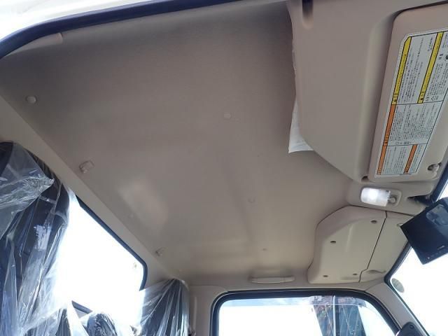 MITSUBISHI CANTER 2024 Image 31