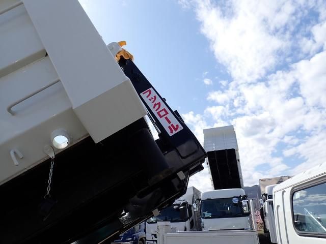 MITSUBISHI CANTER 2024 Image 31