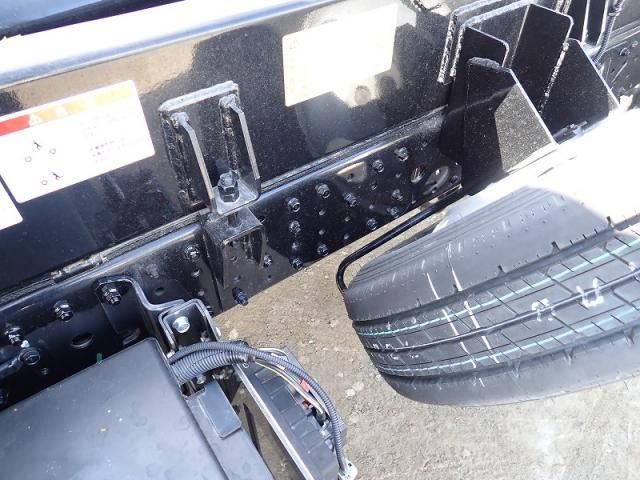 MITSUBISHI CANTER 2024 Image 31