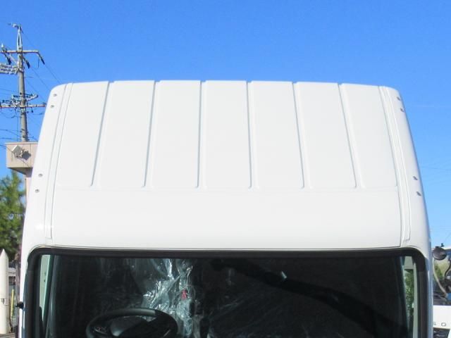 MITSUBISHI CANTER 2025 Image 31