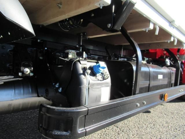 MITSUBISHI CANTER 2025 Image 31