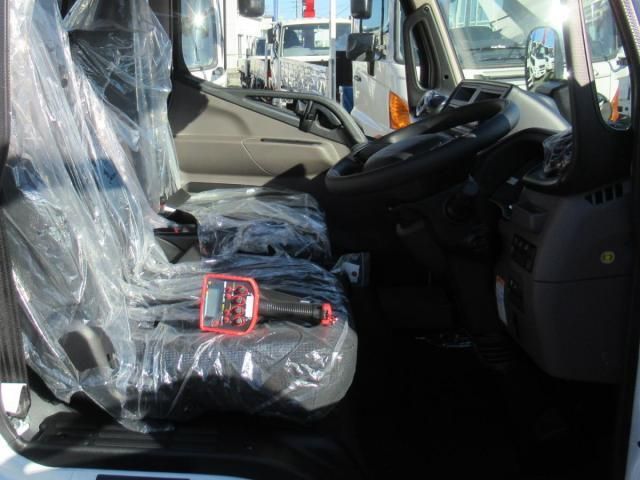 MITSUBISHI CANTER 2025 Image 31