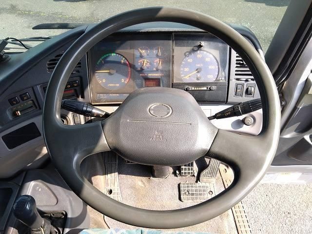 HINO PROFIA 2003 Image 31