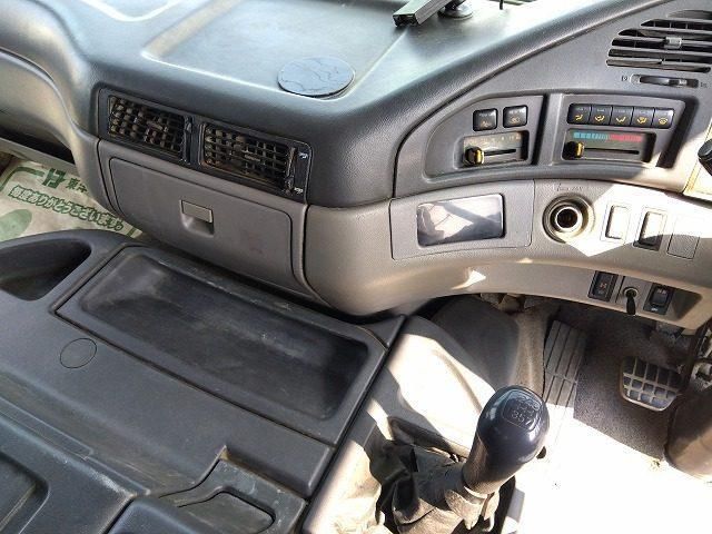 HINO PROFIA 2003 Image 31