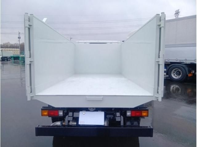 MITSUBISHI CANTER 2025 Image 31