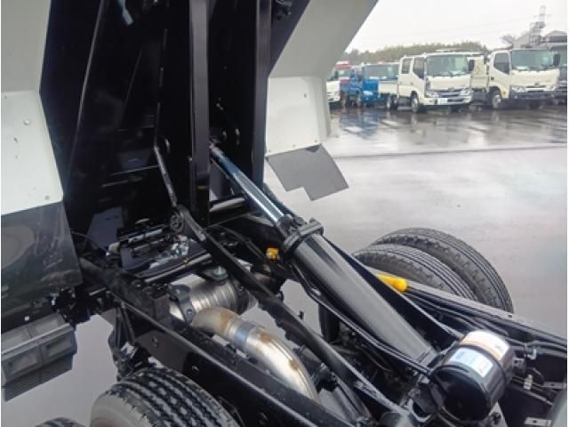 MITSUBISHI CANTER 2025 Image 31