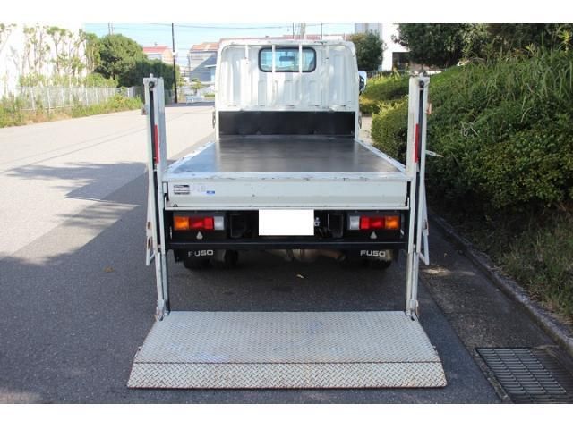 MITSUBISHI CANTER 2018 Image 31