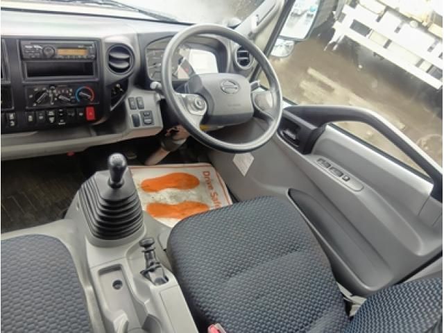 HINO DUTRO 2020 Image 31