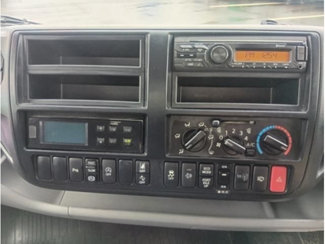 HINO DUTRO 2020 Image 31