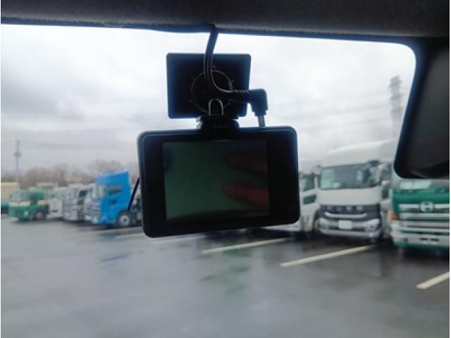 HINO DUTRO 2020 Image 31