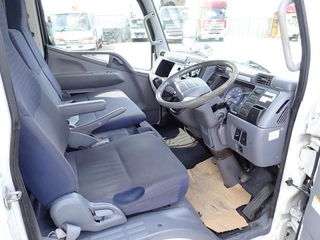 MITSUBISHI CANTER 2008 Image 31