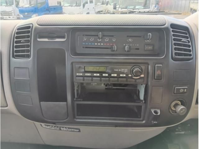 TOYOTA TOYOACE 2010 Image 31