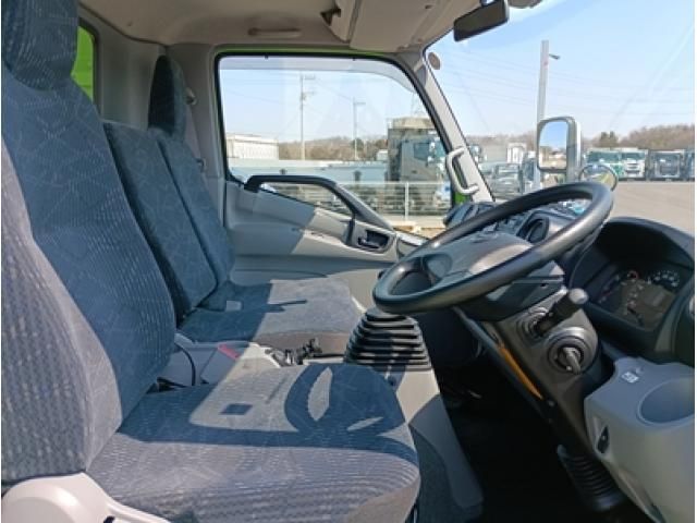 HINO DUTRO 2018 Image 31