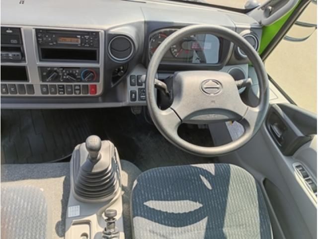 HINO DUTRO 2018 Image 31