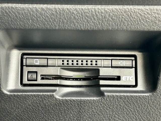 TOYOTA VITZ 2016 Image 31