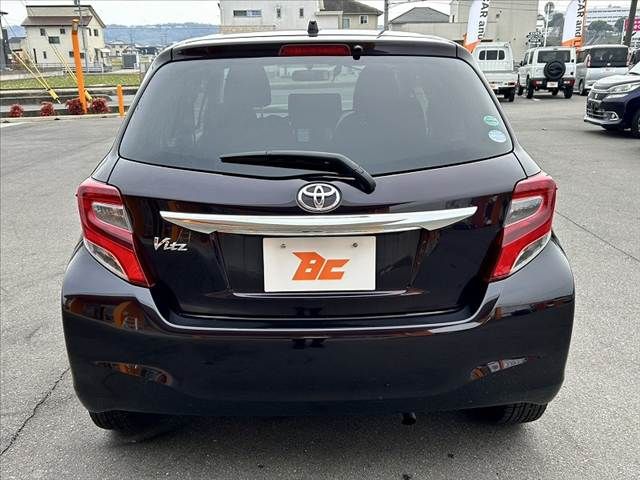 TOYOTA VITZ 2016 Image 31