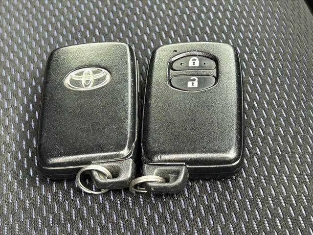 TOYOTA VITZ 2016 Image 31