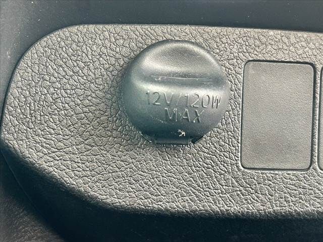 TOYOTA VITZ 2016 Image 31