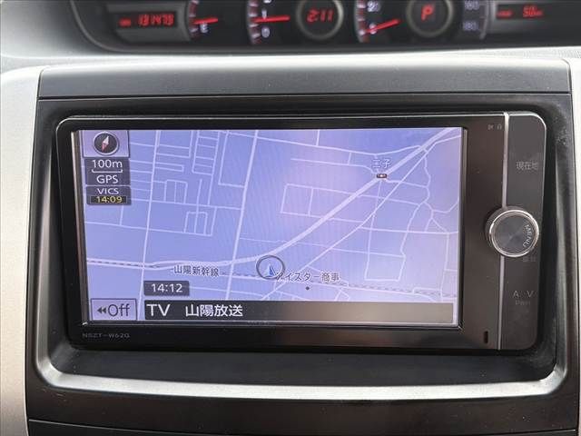 TOYOTA VOXY 2013 Image 31