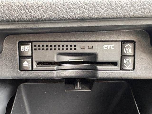 TOYOTA VOXY 2013 Image 31