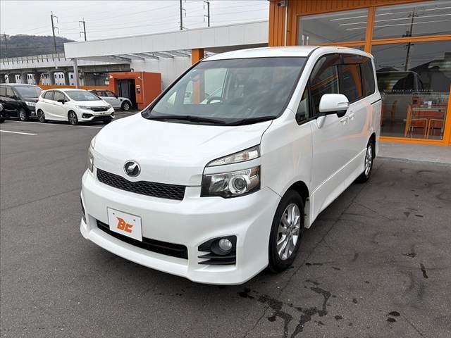 TOYOTA VOXY 2013 Image 31
