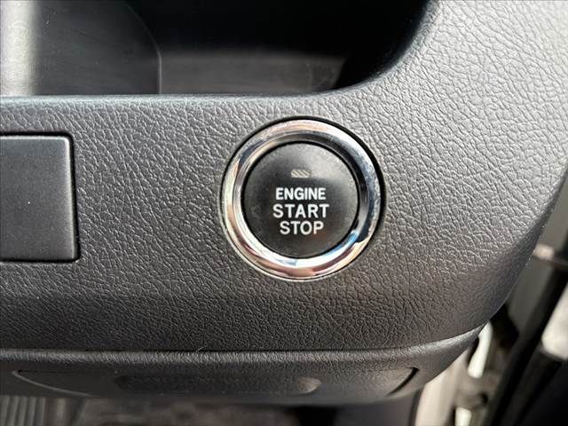 TOYOTA VOXY 2013 Image 31