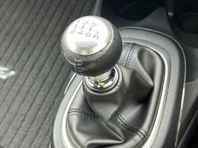 HONDA CR-Z 2012 Image 31