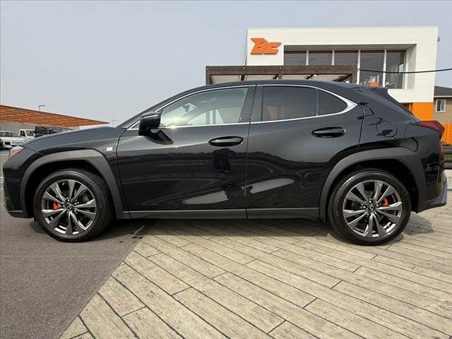 TOYOTA LEXUS UX250H 2023 Image 31