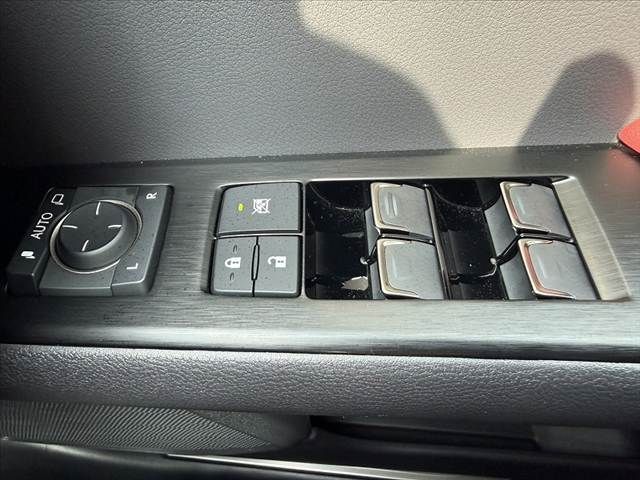 TOYOTA LEXUS UX250H 2023 Image 31