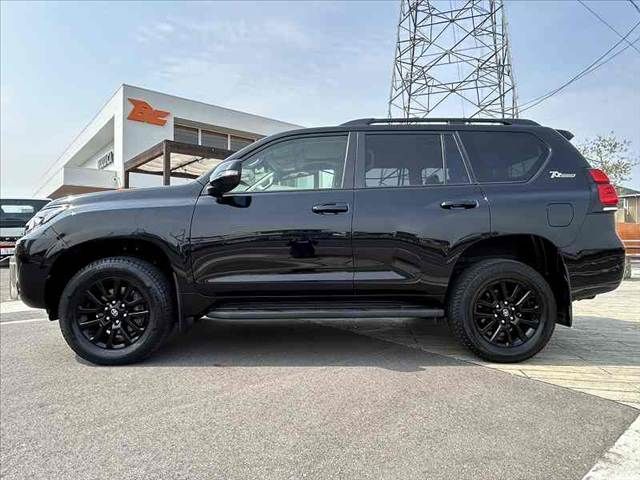 TOYOTA LANDCRUISER PRADO 2022 Image 31