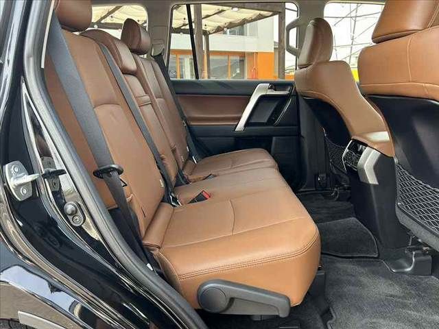 TOYOTA LANDCRUISER PRADO 2022 Image 31