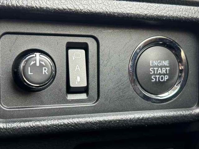 TOYOTA LANDCRUISER PRADO 2022 Image 31