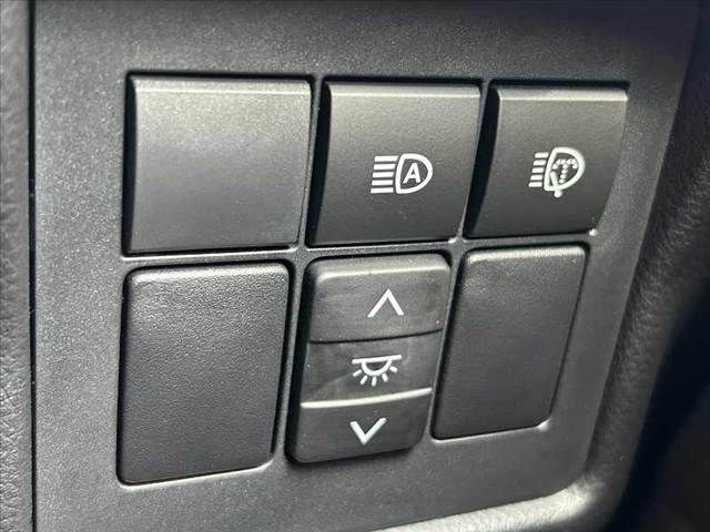 TOYOTA LANDCRUISER PRADO 2022 Image 31