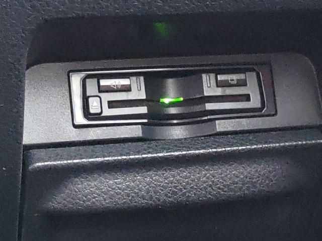 TOYOTA VOXY 2018 Image 31