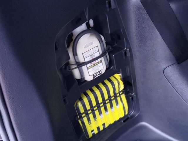 TOYOTA VOXY 2018 Image 31