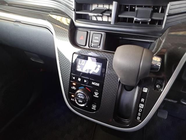 DAIHATSU MOVE CUSTOM 2016 Image 31