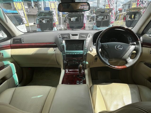 TOYOTA LEXUS LS460 2007 Image 31