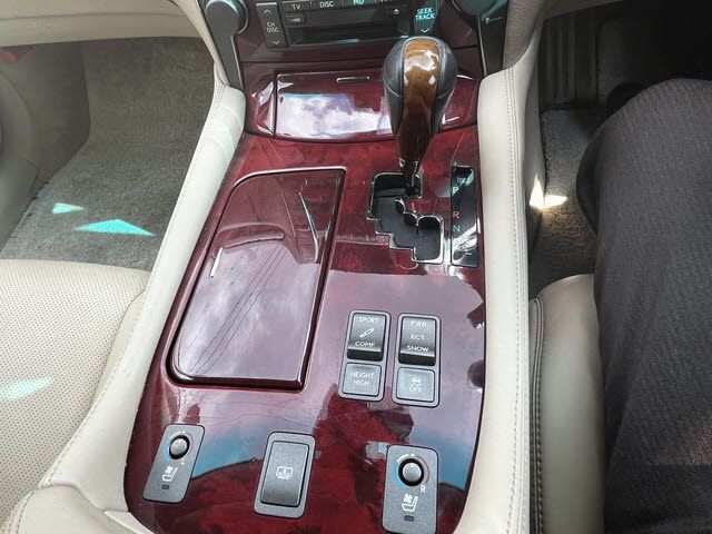 TOYOTA LEXUS LS460 2007 Image 31