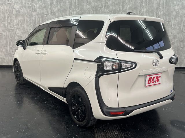 TOYOTA SIENTA 2021 Image 31