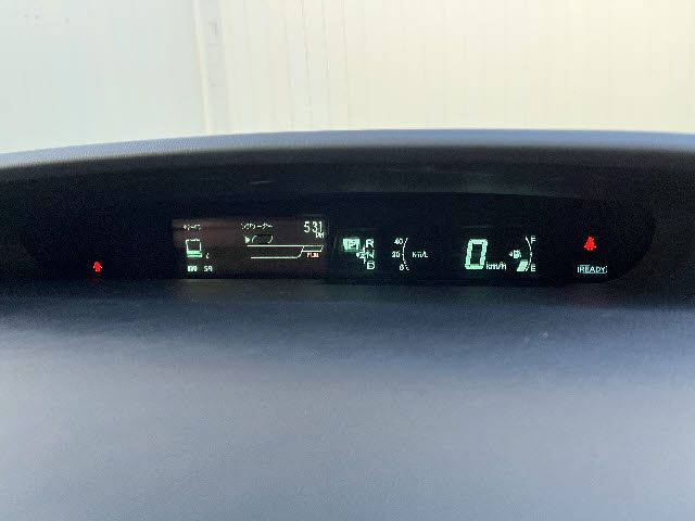 TOYOTA PRIUS 2015 Image 31